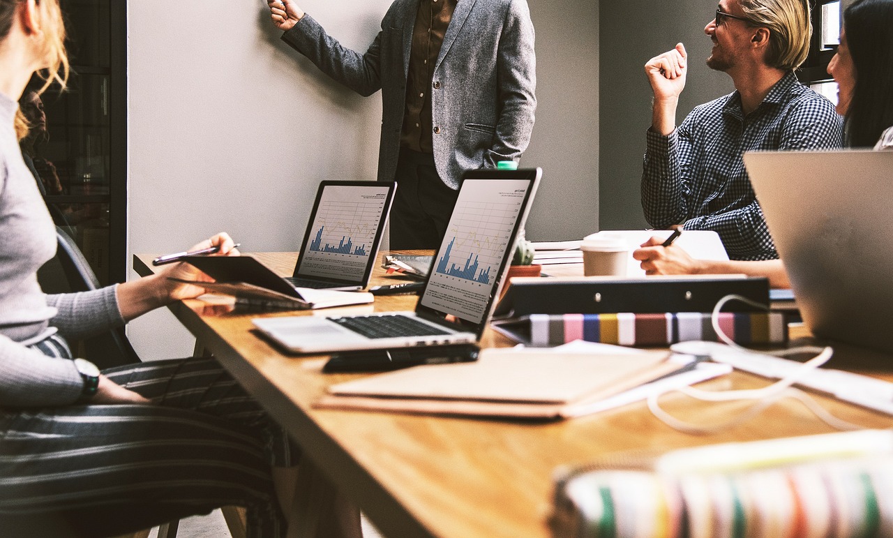 Best AI Sales Tools in 2026: Enhance Your Sales Strategy